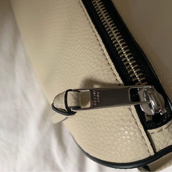 Marc Jacobs Leather Bag - Picture 8 of 15